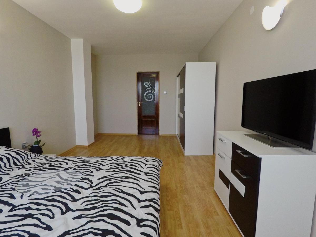 Spacious And Bright Maisonette Varna Center Exterior foto