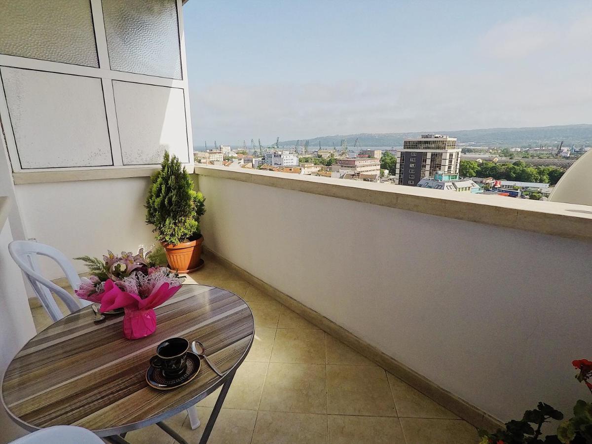 Spacious And Bright Maisonette Varna Center Exterior foto